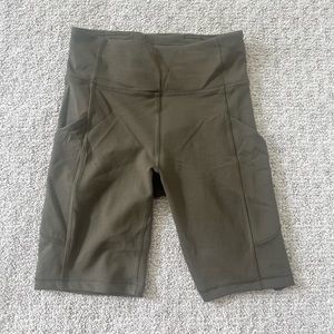 Lululemon Wunder Train High-Rise Biker Short with Pockets 6 inch